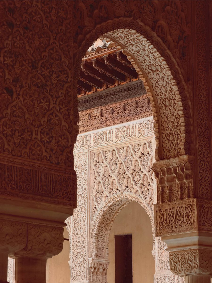 julaibib18's tweet photo. The Alhambra Palace, Granada https://t.co/gRsx5tX4Wx