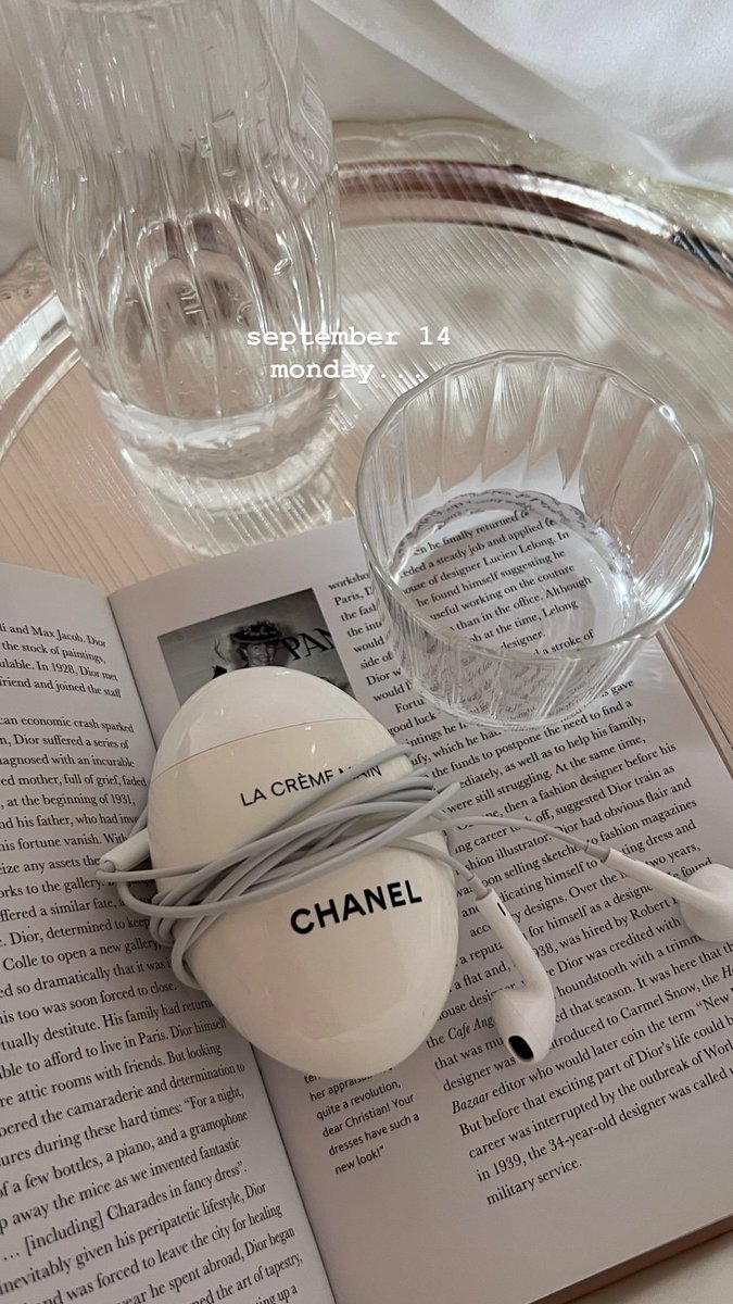 S1a0_'s tweet photo. ⇣✵⿻

#رسـالـة_هـذا_الــمســاء 📮

دامني واثق والنوايا نظيفه 
ما همني ناس ظلمتني وسبّت 
-
ياللي يبي يغتاب يغتاب كيفه 
ماني مربي لي بشر ما تربت👌🏻

#بنت_محمد 👑

        🪻 Shorouq Al-Qarni🪻

⇣✵⿻

' https://t.co/lmXmH0gLed