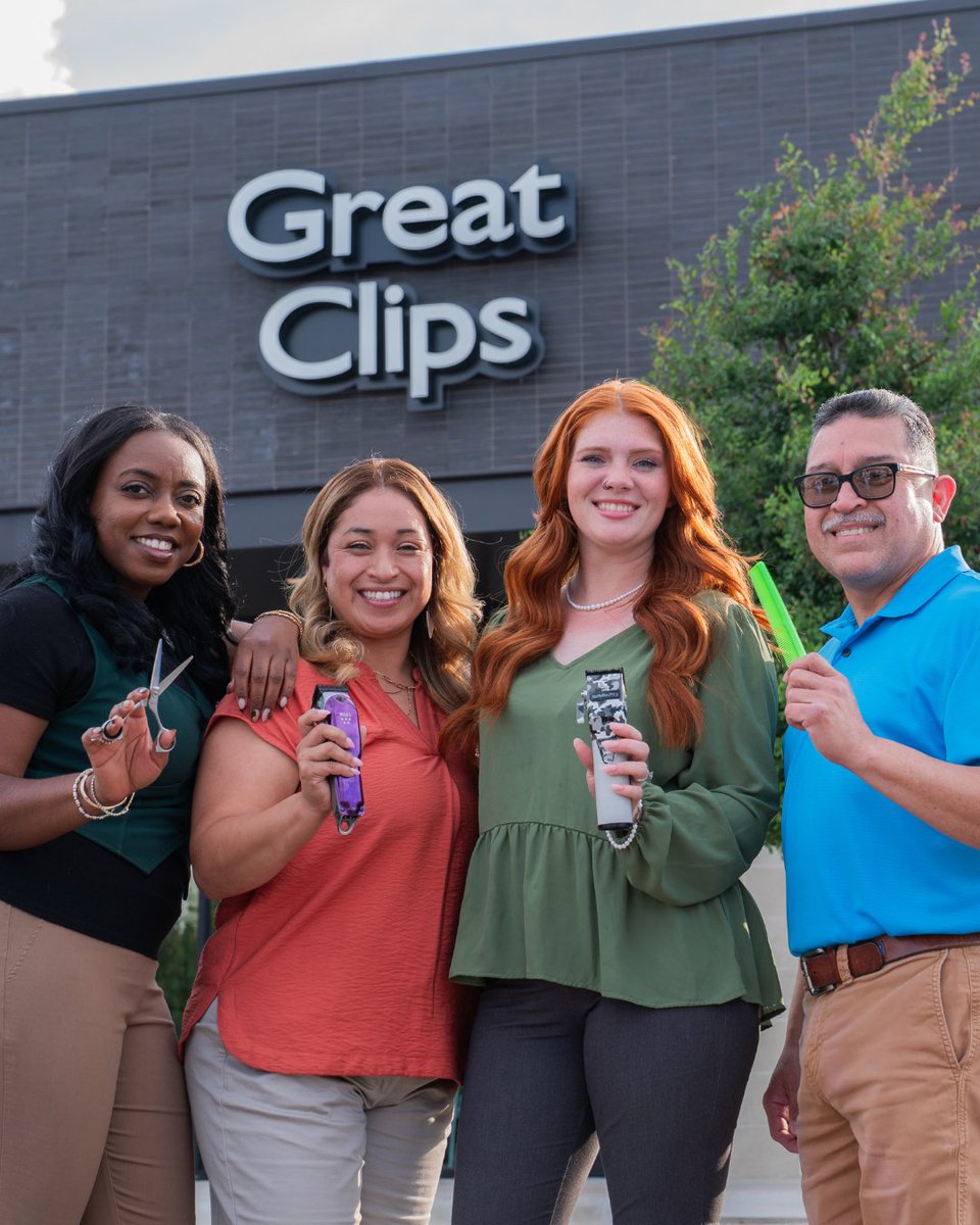 GreatClips's tweet photo. Looking for more than just your next job? ✂️ Discover a career with opportunities to learn, grow, and take the next step with Great Clips! Learn more here: https://t.co/pGXKr9bgoF https://t.co/OssnaOp6sv