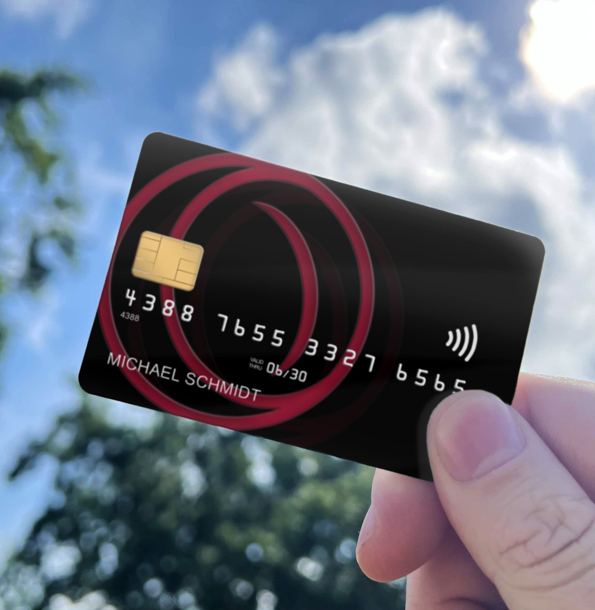 operagxofficial's tweet photo. just got my first company card 🥳 https://t.co/wR2TnJzXoy