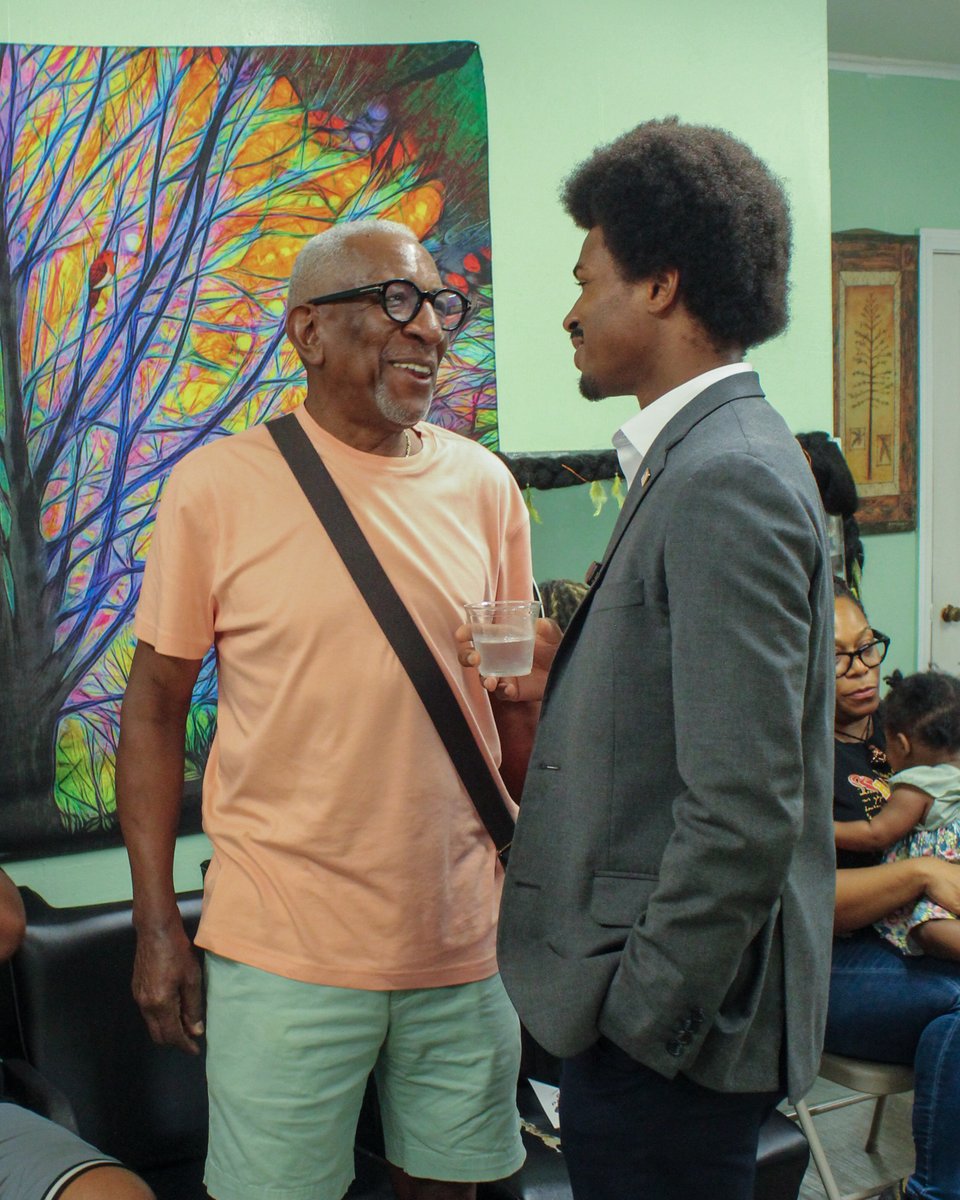Justinjpearson's tweet photo. Over the weekend, I visited Natural T's, a small business in our district. Thank you, Christen, for inviting us to your salon! 🙏🏾

Folks asked insightful questions and even volunteered to help our campaign get over the finish line. 

You can help too: https://t.co/YzosAPuepf https://t.co/GPQ4qITOVY