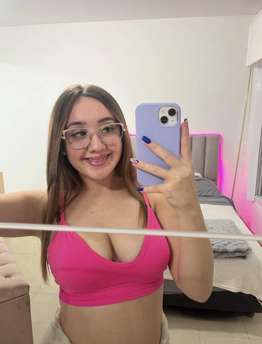 bellaswelt0's tweet photo. Wenn du gerne meine würzige 🥵 Inhaltsseite sehen möchtest, sende eine dm https://t.co/i8aA4fydTO