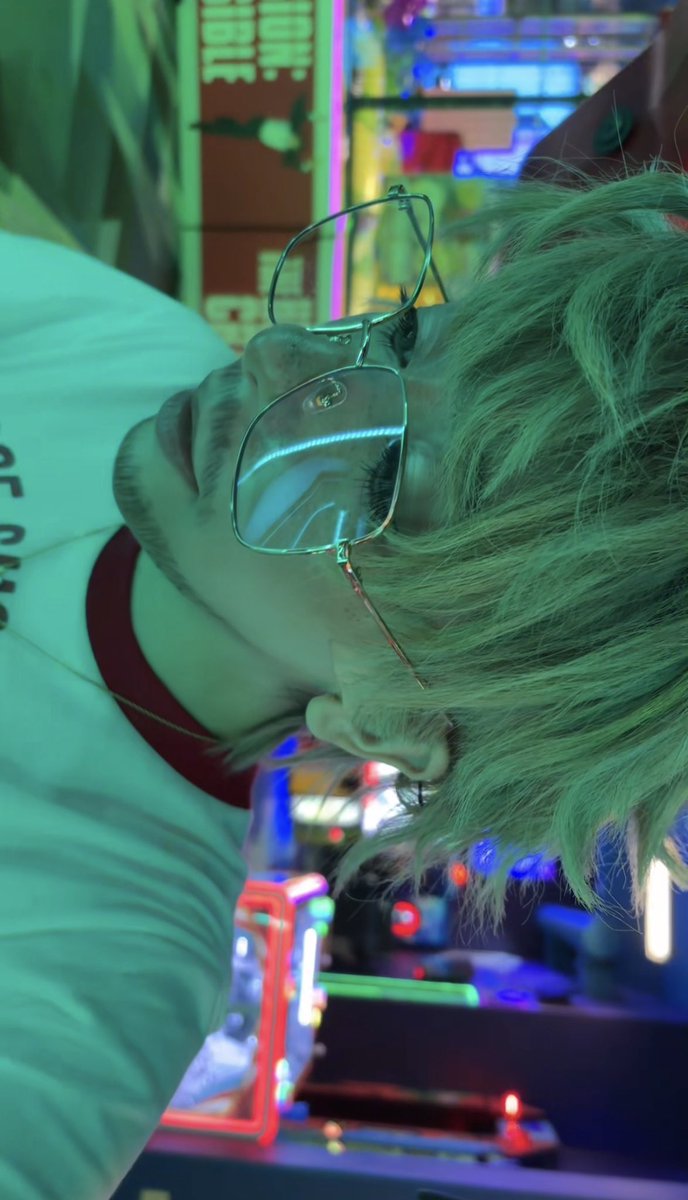 ramen_surprise's tweet photo. Cosplayed Ryland Grace from #projecthailmary and apparently gave him ridiculous eyelashes https://t.co/mx1etVosv4