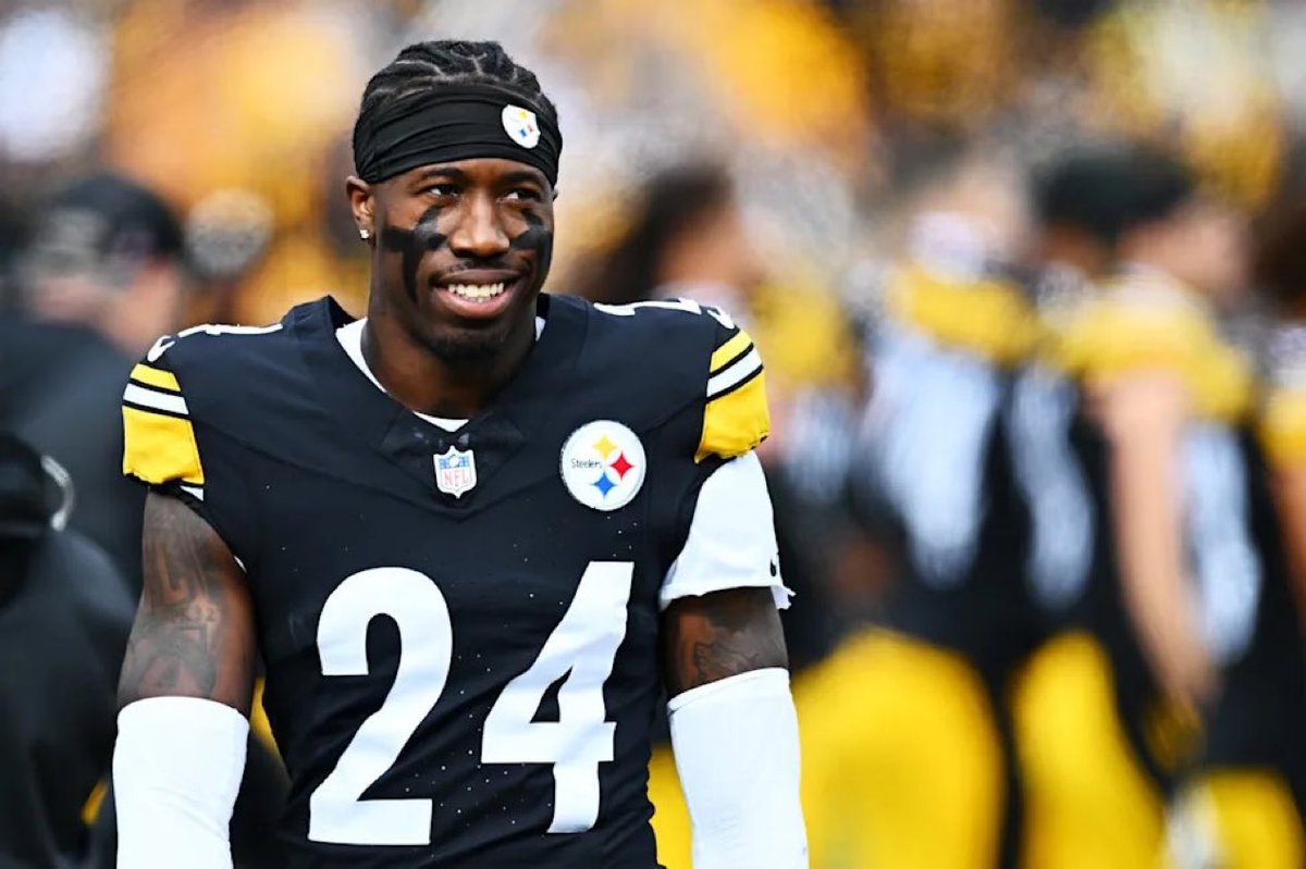 TheStandard412's tweet photo. 🚨 UPDATE 🚨

Joey Porter Jr. and the Steelers remain far apart.

Pittsburgh is listening to trade offers, but there hasn’t been much interest in what they want in return.

Would you trade JPJ? 👀

per @AdamSchefter https://t.co/Sp0Koeoex3