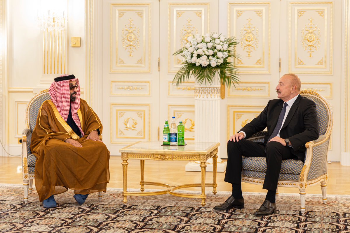 hhtbzayed's tweet photo. I conveyed the greetings of President His Highness Sheikh Mohamed bin Zayed Al Nahyan to His Excellency Ilham Aliyev, President of the friendly Republic of Azerbaijan, along with His Highness’s wishes for further progress and prosperity for Azerbaijan and its people.

During our meeting in Baku, we discussed the friendship and strategic partnership between our countries and ways to expand cooperation across priority areas that serve our mutual interests.

We also witnessed the signing and exchange of several agreements and memorandums of understanding between entities in the UAE and Azerbaijan, aimed at expanding cooperation and joint investment between the two countries.
