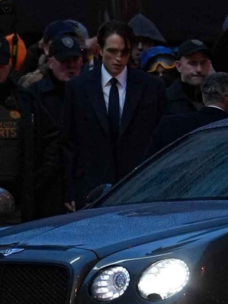 Pot_Crave's tweet photo. New look at Robert Pattinson as Bruce Wayne in Matt Reeves' 'THE BATMAN: PART 2'.  

In theaters 2028. https://t.co/BVWCcGcVVV