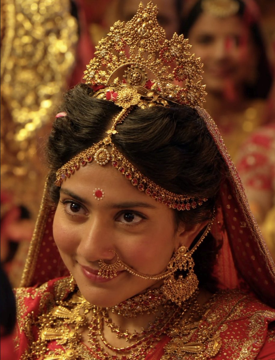 ATOMIX_90's tweet photo. This shot of Maa Sita 🥹 looking so much divine. 
Best casting, ekdum Godess wali vibe hai 🌸
#Ramayana has best casting till now in Bollywood history. https://t.co/vRCLWdRNSM