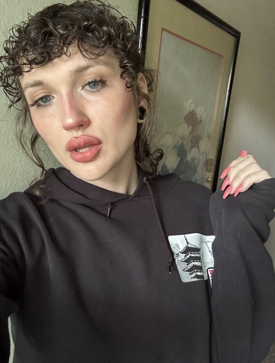 dangerdoll__1's tweet photo. Tr*nny dyke thirst trap https://t.co/IunuDLWX3h