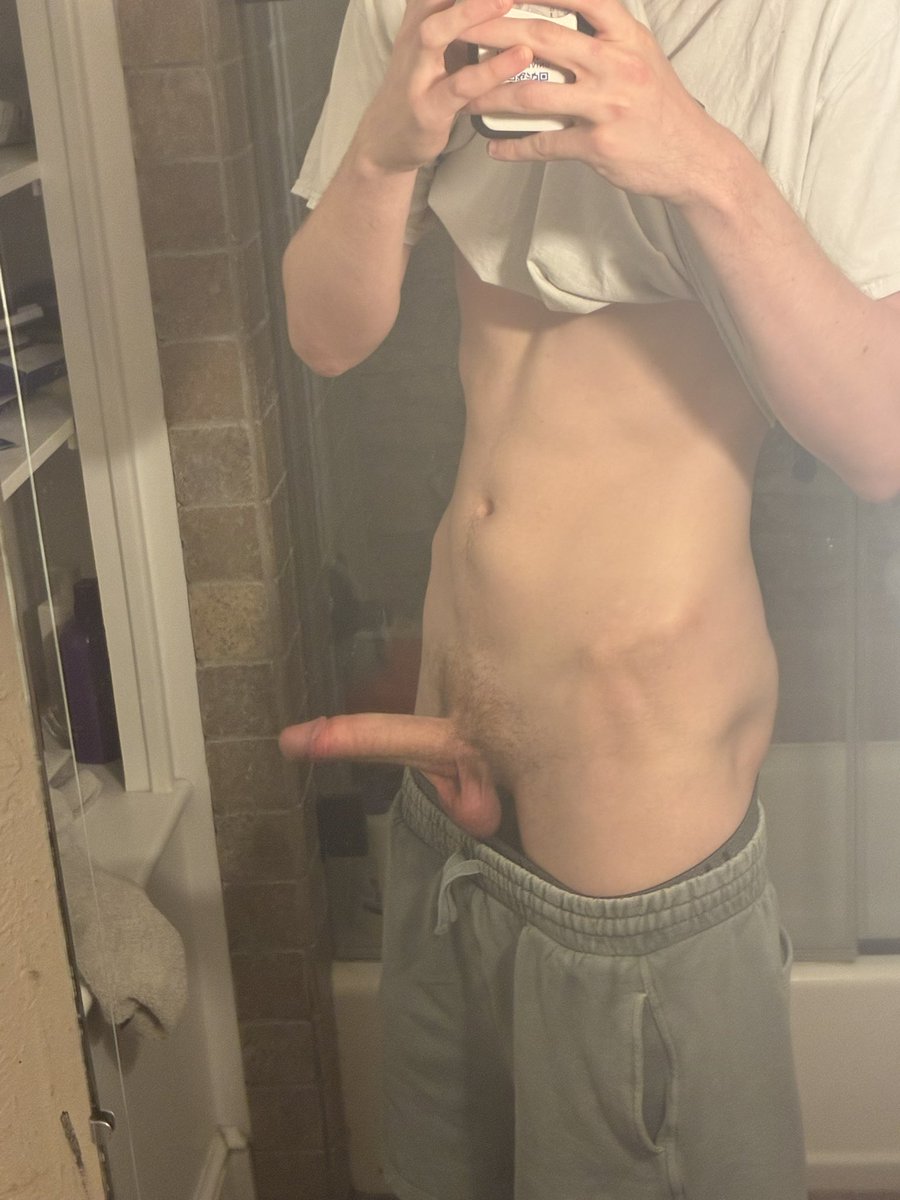 JonLeaksyu's tweet photo. 6β8 with 6.5 inches long by 5.5. HTN or cuckcel? #mog #looksmaxx #HTN #cuck https://t.co/9HG0BHvPns