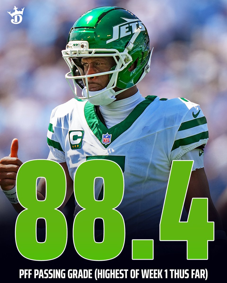 DKSports's tweet photo. The QB with the best PFF passing grade in Week 1 so far?

Geno Smith of the New York Jets 😳

(via @PFF) https://t.co/nkT09TbAvV
