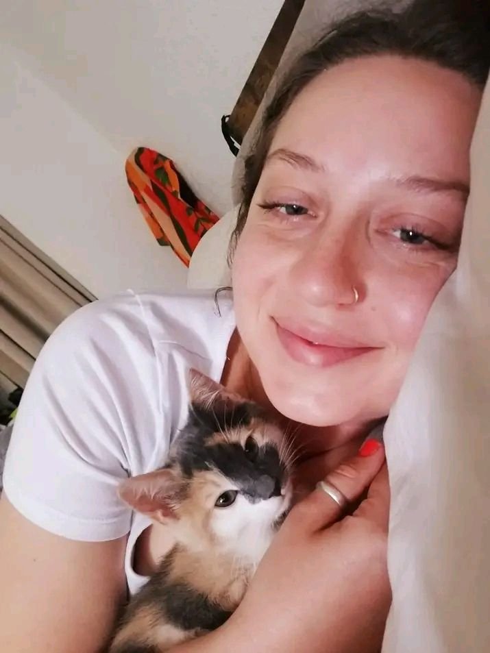 Alicehannaid's tweet photo. Hello friends 👋
How's your day going so far? https://t.co/OC6FBxWX5L