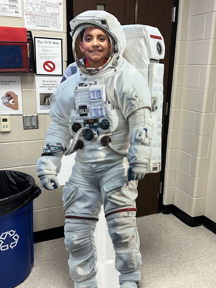 HumbleISD_WMS's tweet photo. These students earned a spot in  the 62 mile high club in Mr. Zamarripas Science class. Keep up the good work!
#BeEliteWMS #ELEVATEWMS https://t.co/s1sMjUe4O7