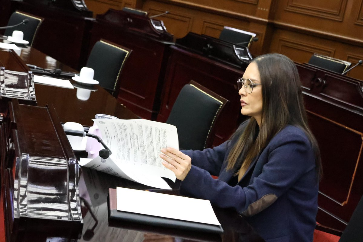 nallelipedrazah's tweet photo. ♥️✨Iniciamos Sesión Extraordinaria en el Congreso del Estado de Michoacán.
Continuamos trabajando desde el Pleno, atendiendo los temas de nuestra agenda legislativa y cumpliendo con la responsabilidad de representar a las y los michoacanos🤝🏼

#MujerParaMichoacán https://t.co/jw7BPAlaQd