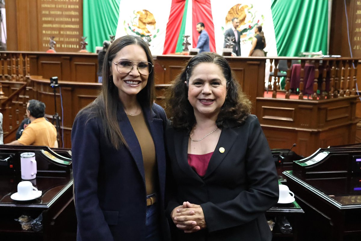 nallelipedrazah's tweet photo. ♥️✨Iniciamos Sesión Extraordinaria en el Congreso del Estado de Michoacán.
Continuamos trabajando desde el Pleno, atendiendo los temas de nuestra agenda legislativa y cumpliendo con la responsabilidad de representar a las y los michoacanos🤝🏼

#MujerParaMichoacán https://t.co/jw7BPAlaQd