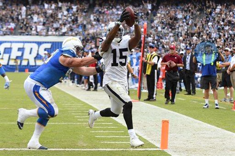 NFLMAVERICK's tweet photo. Happy birthday to former Raiders WR Michael Crabtree, September 14, 1987. https://t.co/LqBux7VPhq