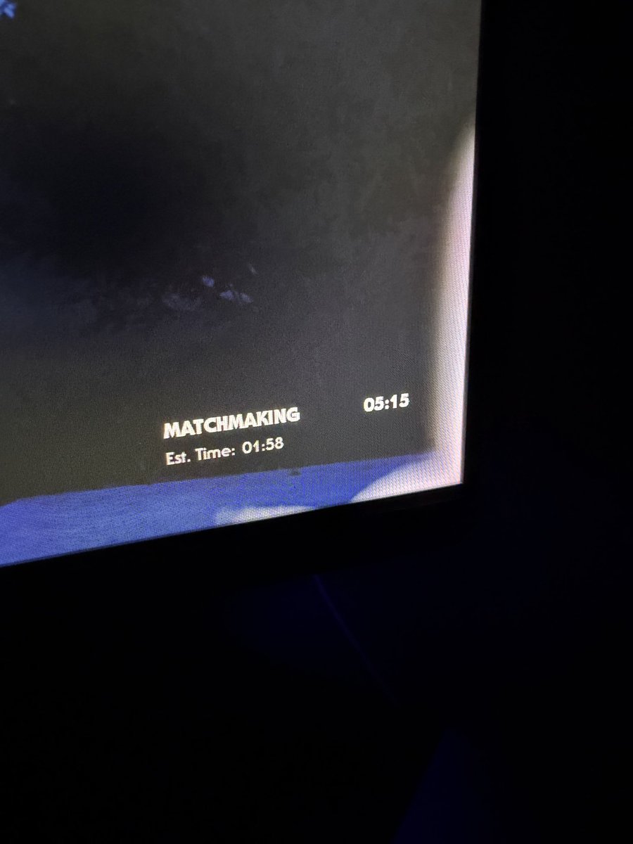 llvns_'s tweet photo. @HalloweenTVG can you guys fix this shitty ass queue time no one’s gonna wanna wait 10 minutes just to load into a game and then wait another 10 minutes for players to load into shi is actually ridiculous https://t.co/GEqO5rMKwU