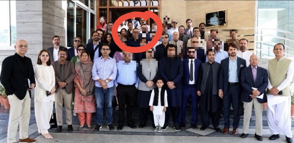 SANAULLAHDR's tweet photo. @AUKhanOfficial1 A man is known by the company he keeps. 
The kind of journalist in the picture along with you  explained how you got the news about imran khan eye problem. https://t.co/Sh9UN2rIYz