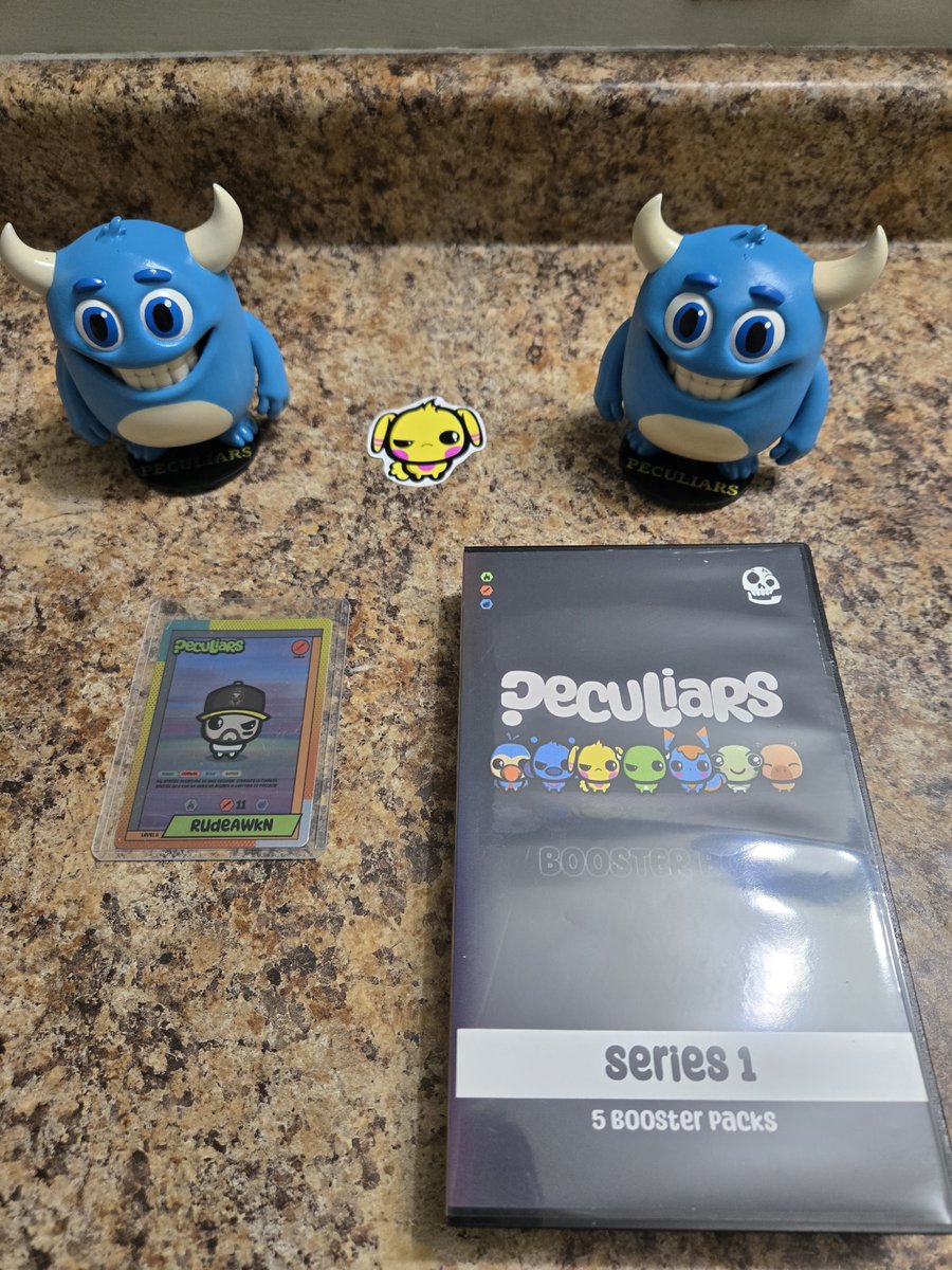 RudeAwkN777's tweet photo. Seems really PECULIAR 🫡🤔🤔
Let's rip the @peculiarstcg Blaster Box!
Huge shout out to @theryhead for putting these together! 

Also extremely happy to pull an awesome limited card by the one & only @darthmaldoart!!! 

I pulled these one handed as I don't have a streaming set up so bear with me 🤣🤣

 @beyoubepeculiar

Get yours at the link in the replies! 
👇👇