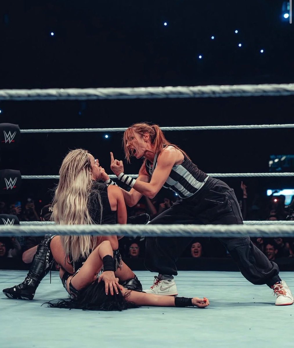 YaOnlyLivvOnce tweet picture
