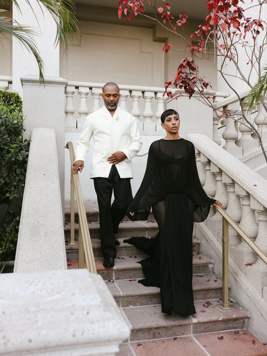 wavecheckers's tweet photo. Mike Epps &amp; his wife Kyra steppin out 🥂 https://t.co/idtIk5BPwu