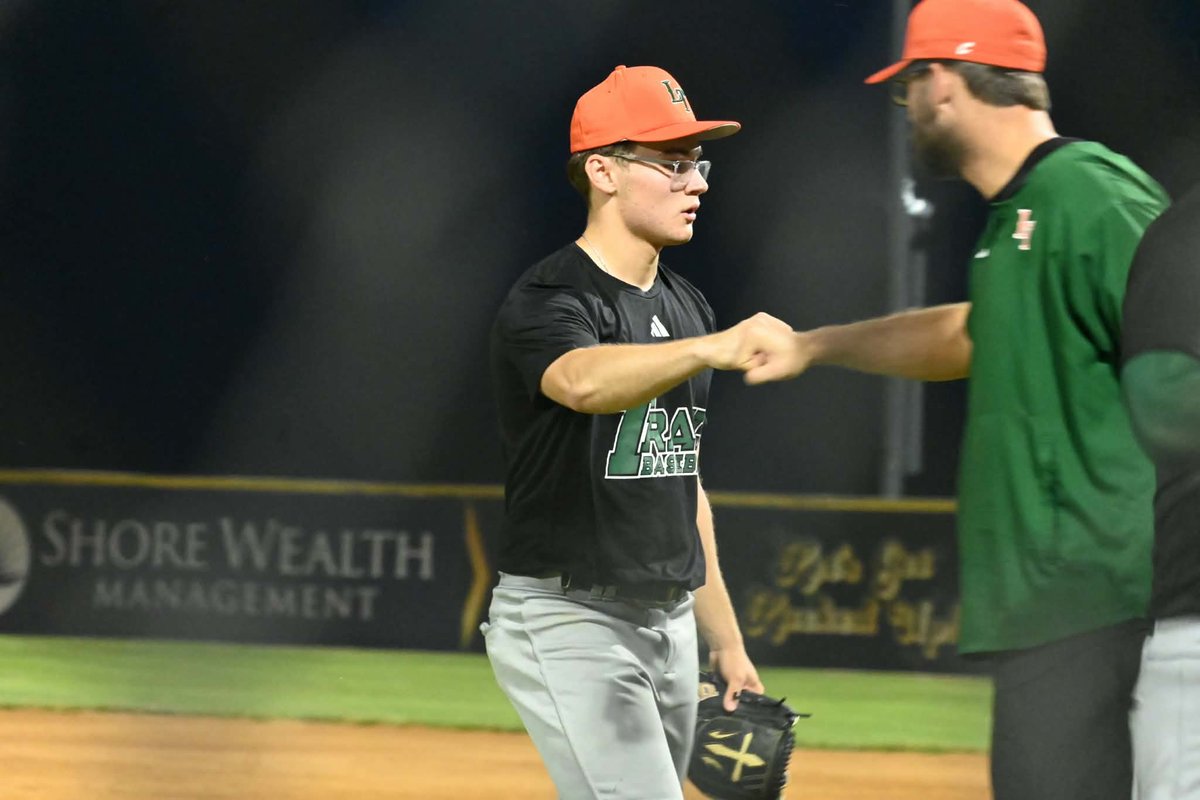 SCOUT_BSBL's tweet photo. Coach Maynard out here doing big things for the Statesmen program. They're becoming a juco powerhouse in the Midwest.  HS athletes take a hard look at LT
#getonthetrain
@LincolnTrailBSB 
@Asedam3 
@Nsedam21 https://t.co/gPI3qdb86n