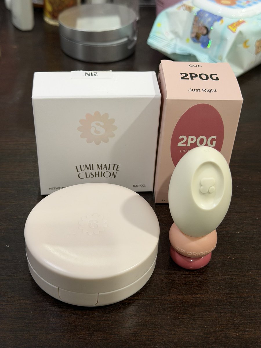 thitippxx's tweet photo. ส่งต่อ
•คุชชั่น supermom lumi matte สี21N
✅พัฟยังไม่ได้ใช้ ซีลกระจกยังอยู่ แค่ลองสี
📍350฿ รวมส่ง

•ลิป2POG สี06 just right ลองใช้ไป2-3ครั้ง
📍120฿ รวมส่ง

#ส่งต่อเครื่องสำอาง #ส่งต่อเครื่องสำอางค์ #ส่งต่อเครื่องสำอางมือสอง https://t.co/lsvaoYvmty