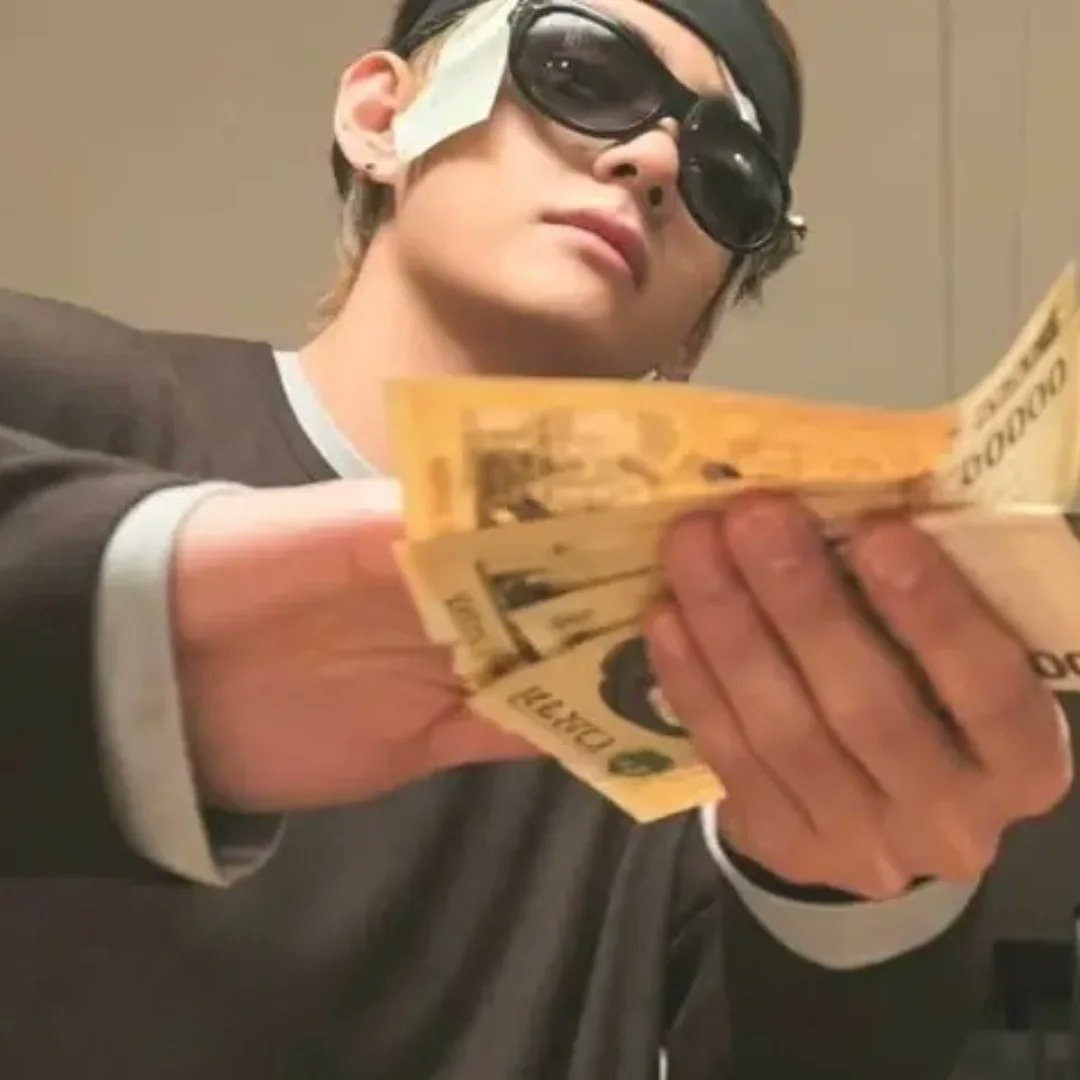 thefastgriffin's tweet photo. My wealthy idol. https://t.co/FfmmQcdcUc