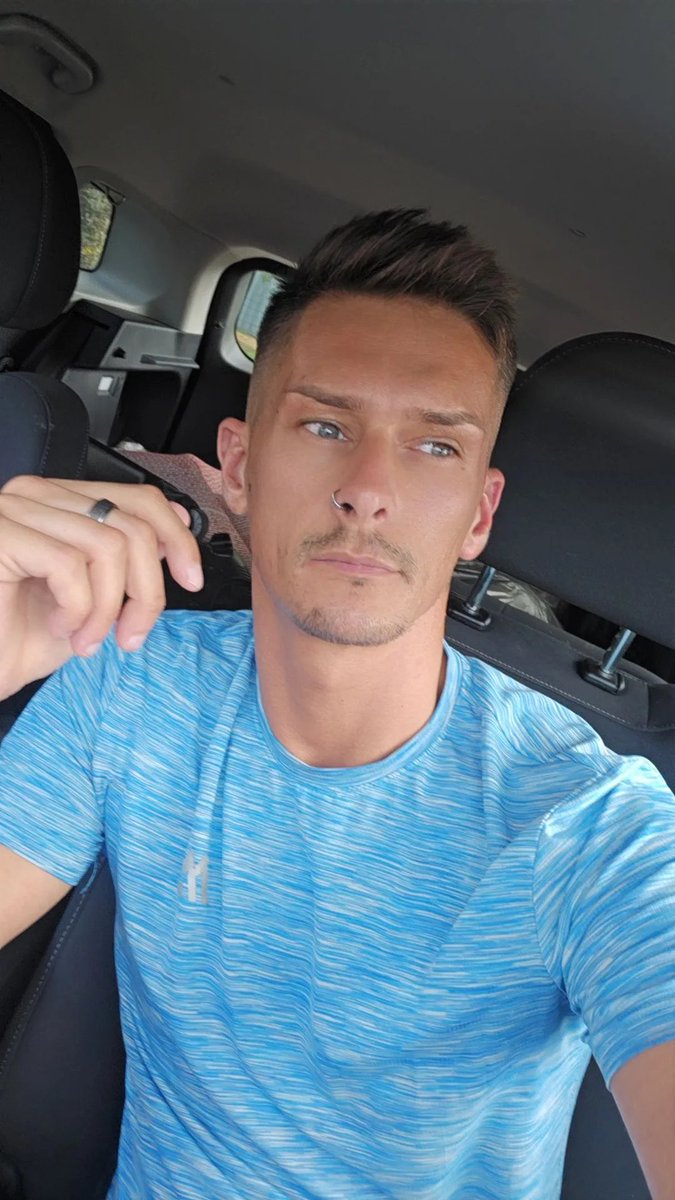 connorlevixxx's tweet photo. 3 more sleeps till 🇪🇸 https://t.co/aNAvFoEocC