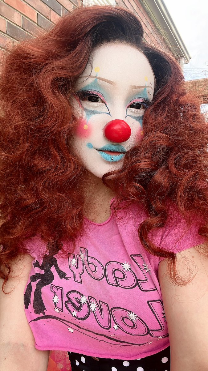 babbletheclown's tweet photo. anytime i wear this hair it gets bigger bc i'm gaining clown secrets 🙂‍↕️ https://t.co/Y17WLlqgid