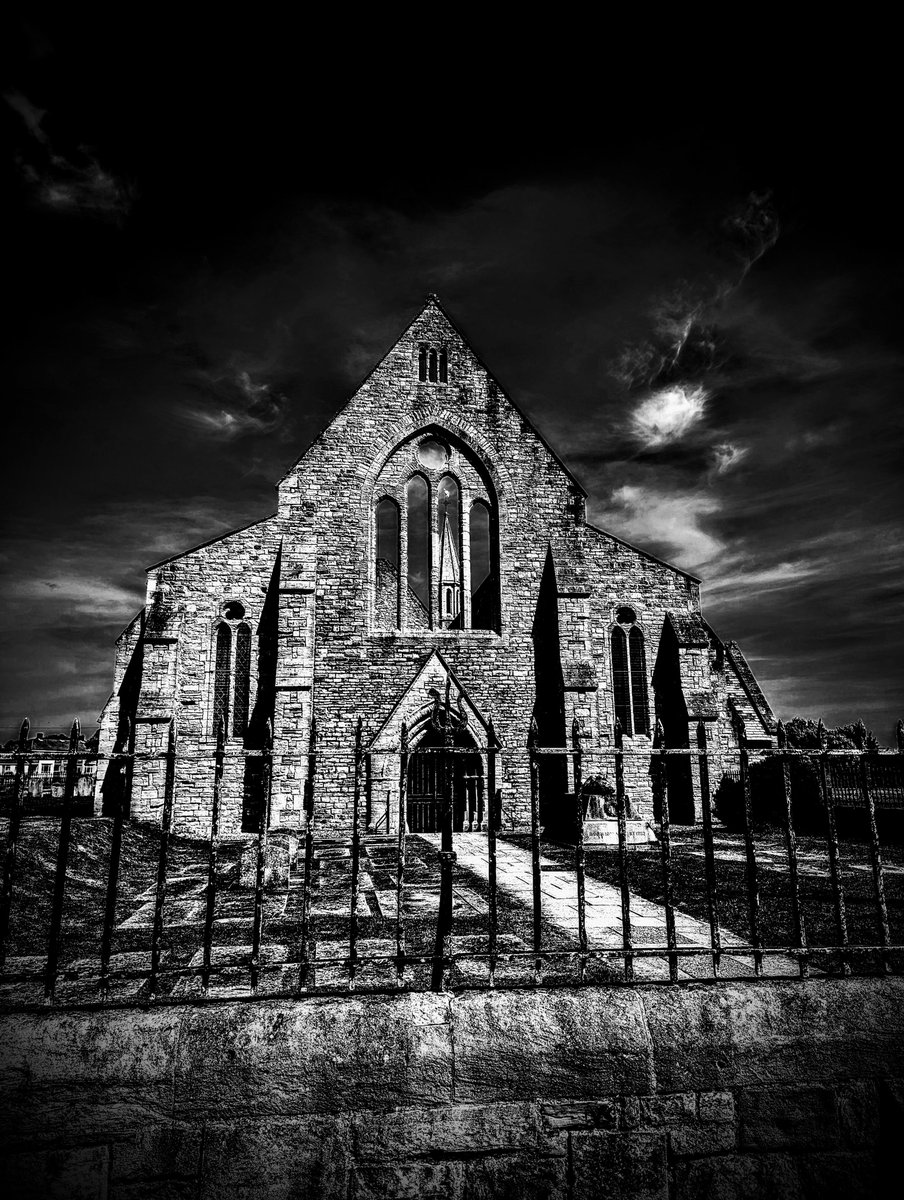 phantomtoll's tweet photo. As it's going towards that time of year,a gothic image. Royal garrison church, Portsmouth *my photo. You'll know this one @clfoxy1 🦇 #spooky #noroof https://t.co/1QSWsqRzy4