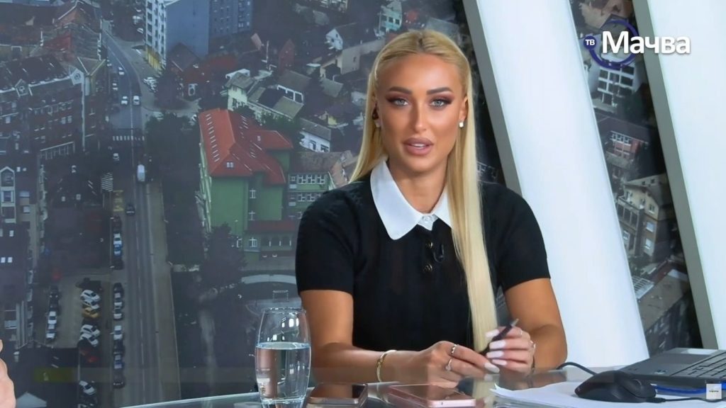 tvmacva's tweet photo. Новинар Марко Весић преузео је вођење информативно-политичке емисије „Шабачки радар” на ТВ Мачва уместо досадашње водитељке Нине Кубуровић. #sabackiradar #tvmacva #izbori2026 #politika #srbija https://t.co/fLrw1N1ZoX https://t.co/espMlGq2pW