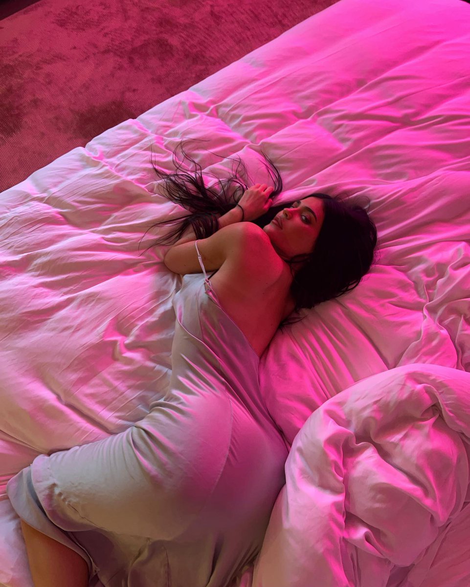 mylfjenner's tweet photo. pillow talk? https://t.co/3hM6rPaN3X