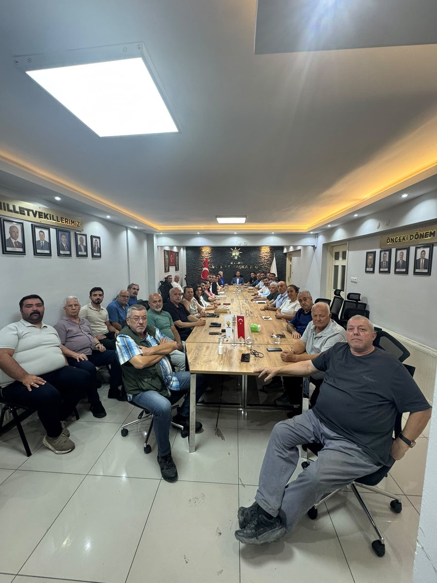 akpartimugla48's tweet photo. İl Yönetim Kurulu Toplantımızı gerçekleştirdik.

Muğla’mızın gündemini, sahadaki çalışmalarımızı ve önümüzdeki dönemde atacağımız adımları değerlendirdik.

Gücümüz teşkilatımız, istikametimiz milletimizdir.

Cumhurbaşkanımız ve Genel Başkanımız Sayın Recep Tayyip Erdoğan’ın liderliğinde, Muğla’mız için kararlılıkla çalışmaya devam edeceğiz. 🇹🇷