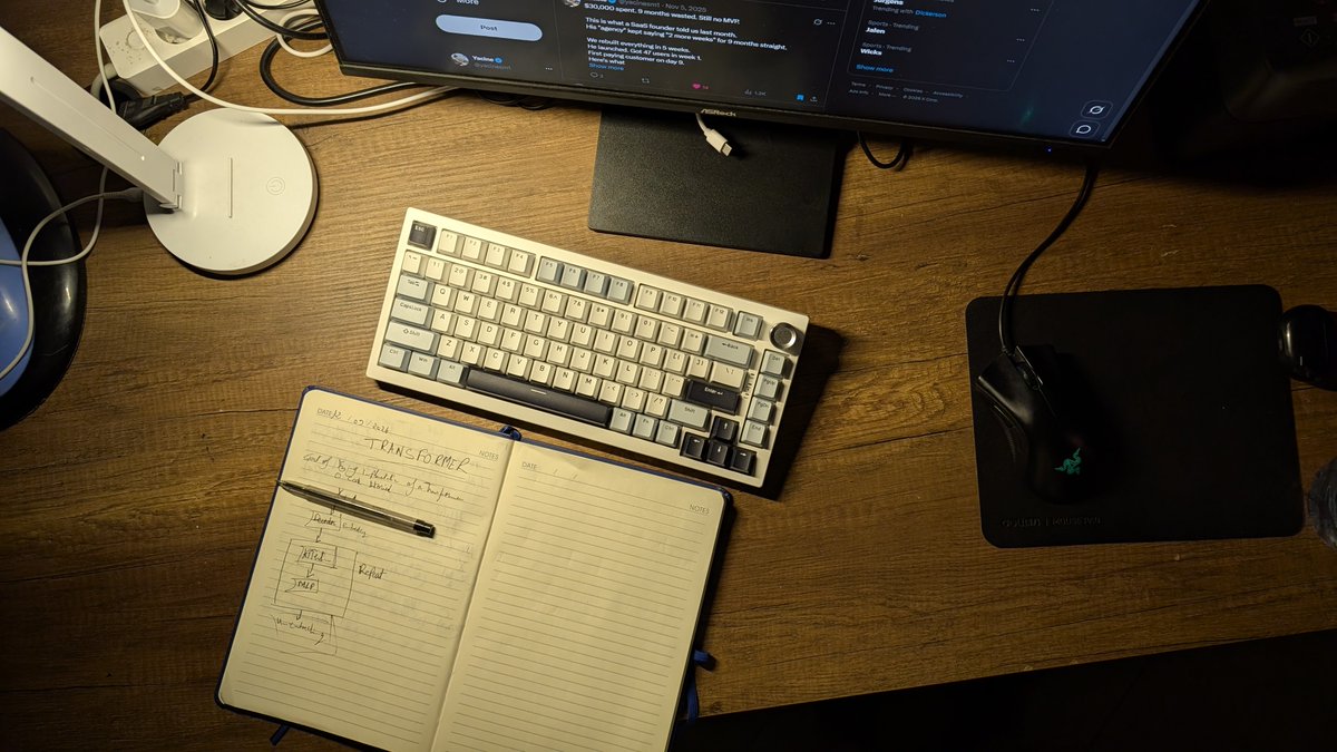 yacinesm1's tweet photo. Nothing beats late night focus sessions . https://t.co/XnGhXsEa4P