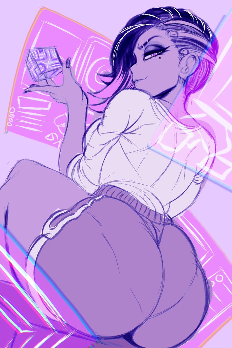 kwalker1009's tweet photo. Got back into Overwatch 
So I drew Sombra….. https://t.co/Mbe5TfKn60