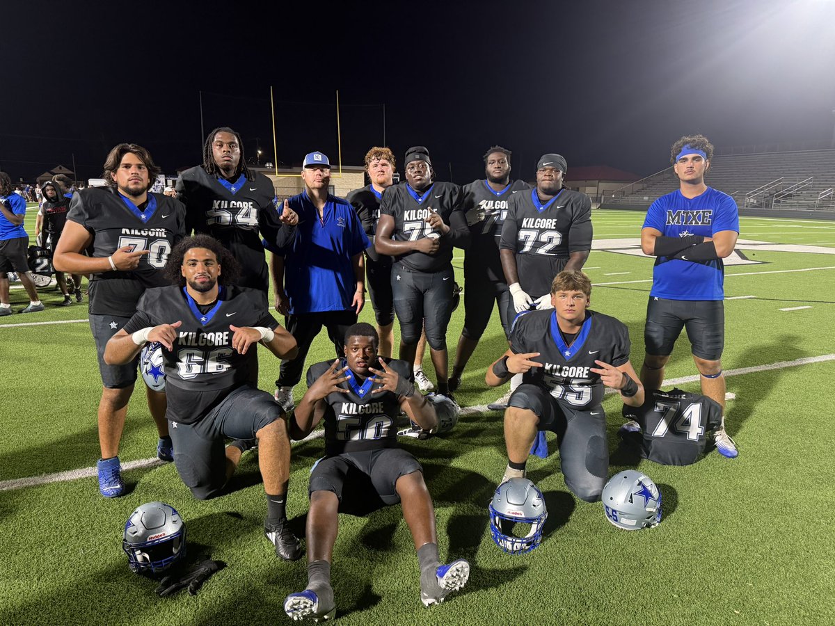 kingnixk2's tweet photo. Big ranked win over Snow college 
300+ rushing yards
0 pressures 
0 Sacks
#MTXE
@CoachAlexander_ 
@CoachGeee_MTXE https://t.co/C8yj0Ntiw0