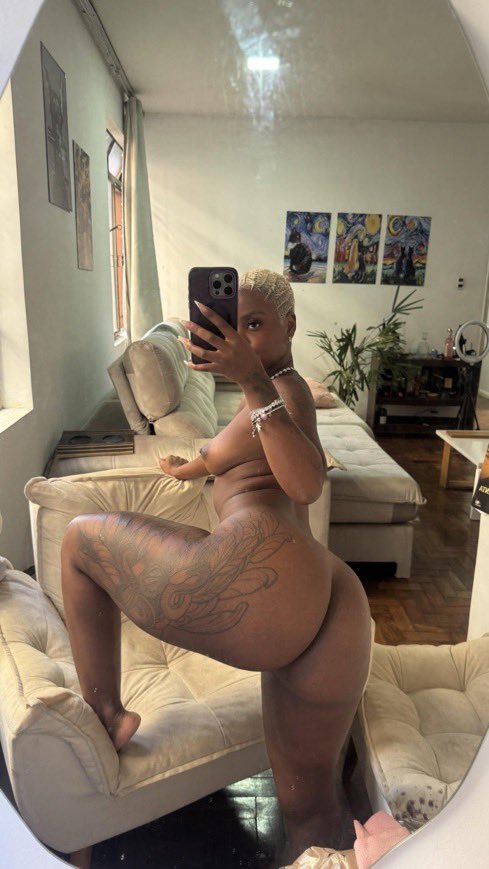 Zynaravx's tweet photo. Like if you Would fuck me Raw pls? <3 https://t.co/QeVXGmZyw0