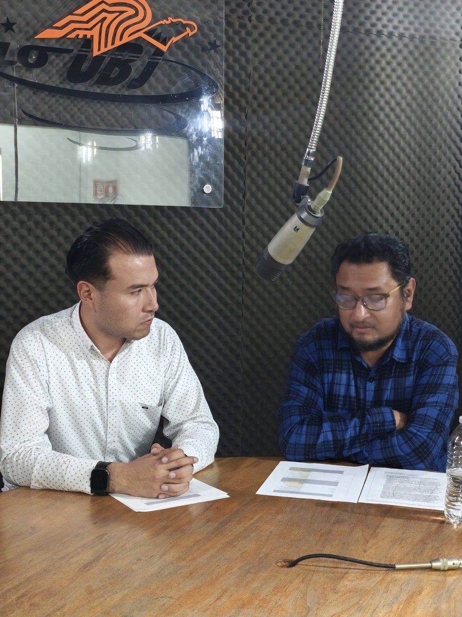 UBJG_radio's tweet photo. Hemos compartido tantas ideas con ustedes que nos sentimos felices de celebrar el día del trabajor de la radio y tv con aquellos que lo hacen posible.

Todo el equipo de #RadioUBJ está de fiesta 😎🫢

Recuerden que somos #TuConexionUniversitaria https://t.co/iXPzYOWTXj