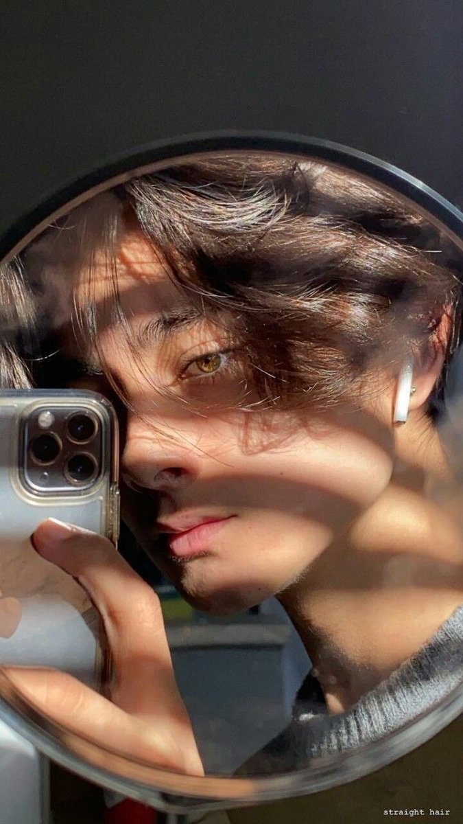 baoxavier773428's tweet photo. Some Trojans whispered, she is a Greek spy; others despised her silent grace - they thought it was a mask of manipulation. https://t.co/zsIrjfPFau