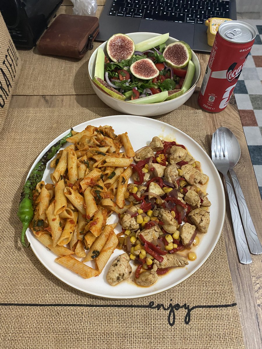 saysthdifferent's tweet photo. Şükür moment🤤 https://t.co/u4CerDgDJC