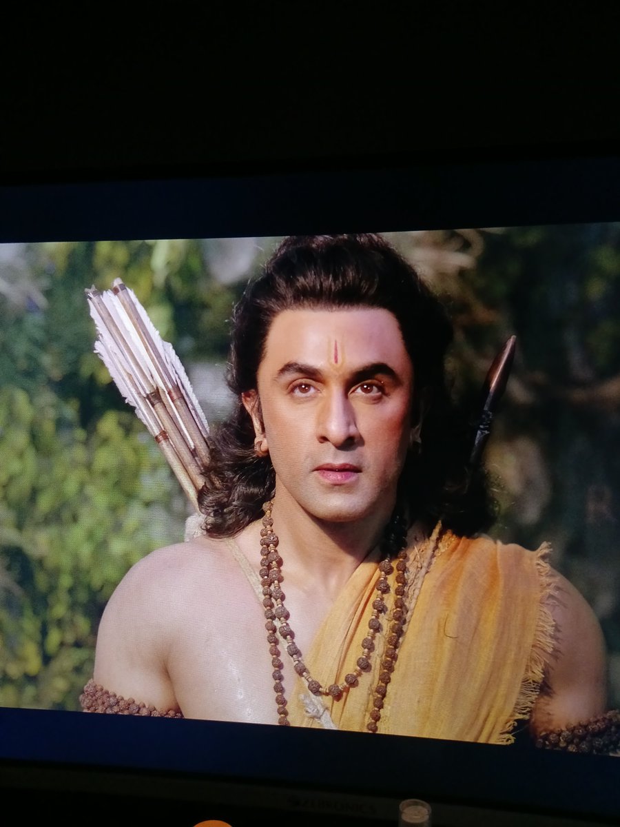 269Vikul's tweet photo. I heard that the bigger the screen you watch it on the better it looks 😭🔥
And it’s actually true I watched it on my curved PC screen and it was absolutely mesmerizing Ranbir as Lord Ram ji is just perfect casting

#Ramayana https://t.co/wbEmdFnCDl