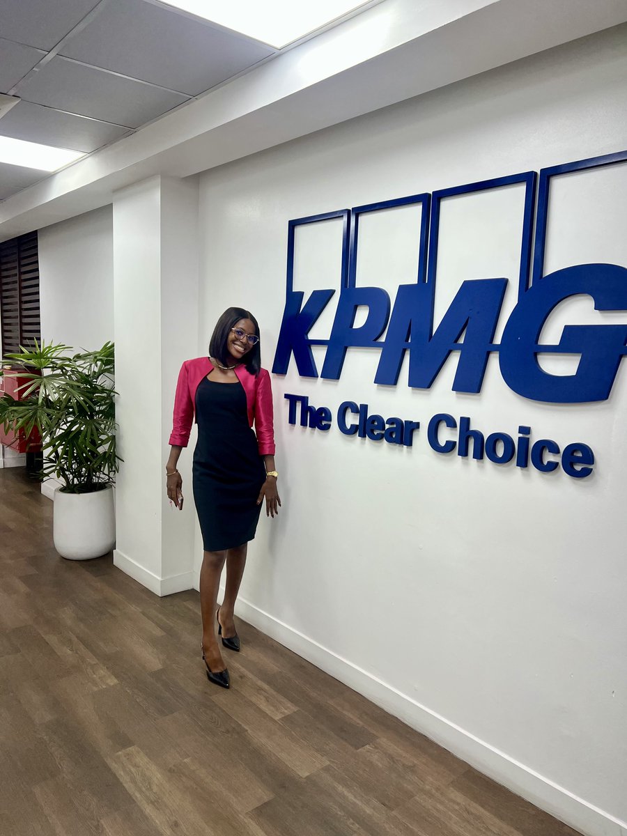 _VictoRhea6's tweet photo. Remember when I said goodbye a few months ago? Plot twist: I’m back! 

Thrilled to return to KPMG, this time stepping into my new role as an Analyst. 

Let's get to work! 🚀 https://t.co/inOLcavk8y