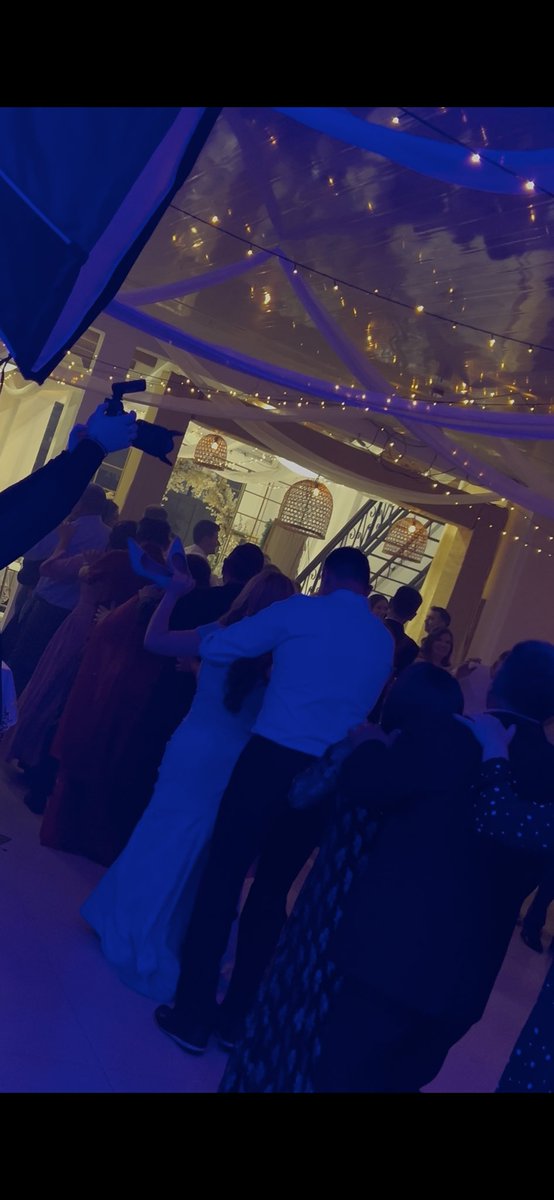 djnelsonrios's tweet photo. Boda de Lida &amp; Junior ✨💍

#DjNelsonRios
#Sonidoeiluminación

#reel #viral #fyp https://t.co/GaHAbfzO5y