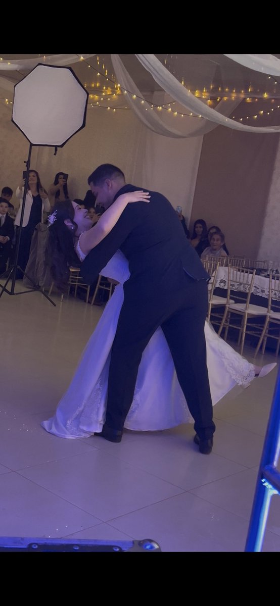 djnelsonrios's tweet photo. Boda de Lida &amp; Junior ✨💍

#DjNelsonRios
#Sonidoeiluminación

#reel #viral #fyp https://t.co/GaHAbfzO5y