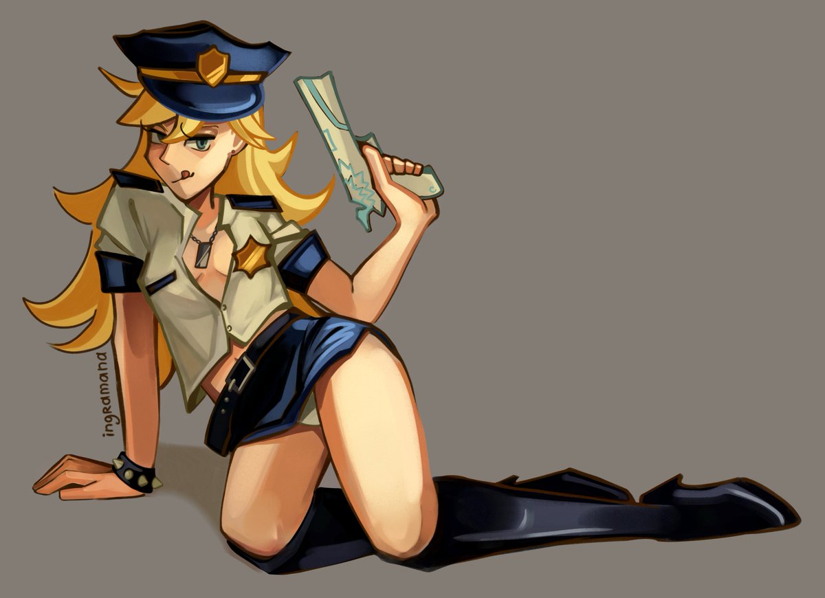 ingramana6's tweet photo. hey ms. policewoman 😏😏

#paswg #NewPSG https://t.co/7oTSBMBWJf