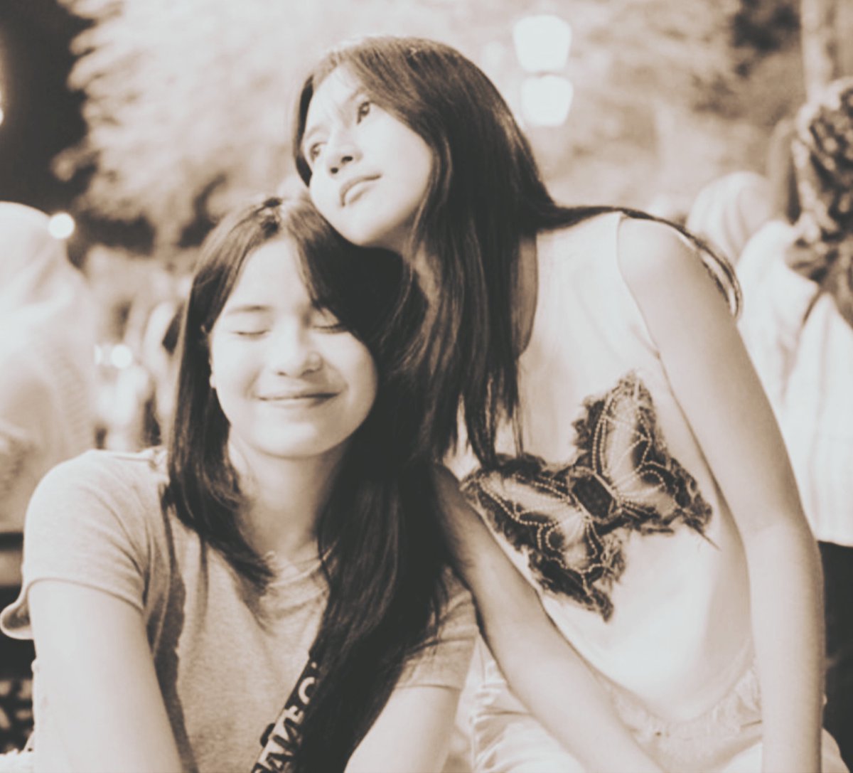 beyond_horz's tweet photo. @JTrisha_JKT48 @AR_AnindyaJKT48 gudnite https://t.co/cq8Zt4DiLT
