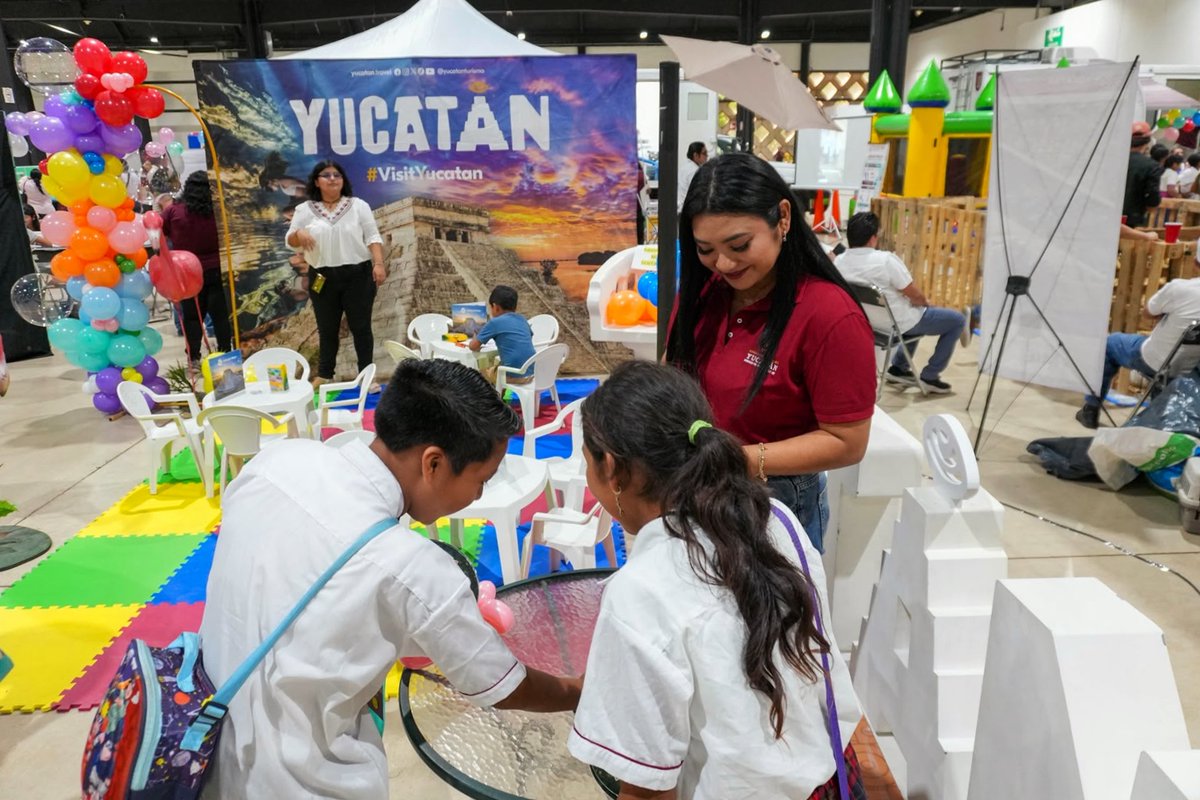 DarioFlota's tweet photo. Participamos en la Feria de los Derechos y Valores de las Niñas, Niños y Adolescentes del DIF Yucatán.

Fue un gusto recibirles en nuestro stand, escuchar sus propuestas y darles voz para expresar sus ideas y sueños. ✨

#RenacimientoMaya #YucatánTurismo #SantuarioMaya https://t.co/8a9ypK3Uib