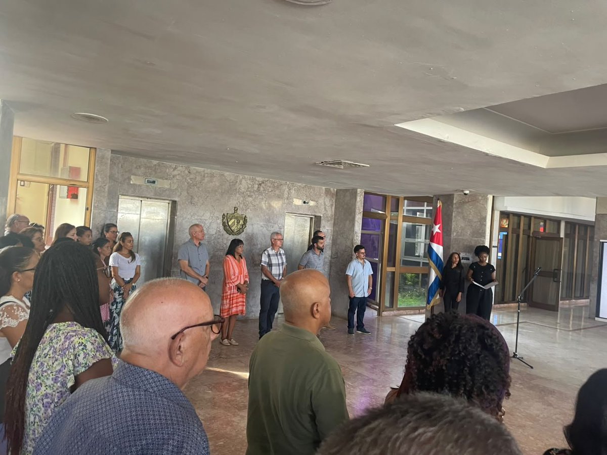 AnayansiRCamejo's tweet photo. Honramos a nuestro Mártires del Servicio Exterior. Representan la tradición de la #DiplomaciaRevolucionaria de entrega absoluta a la Patria en el cumplimiento del deber, por la defensa de la independencia y soberanía de #Cuba.
¡Honor y Gloria a nuestros Mártires! https://t.co/MDtOa7RCC5