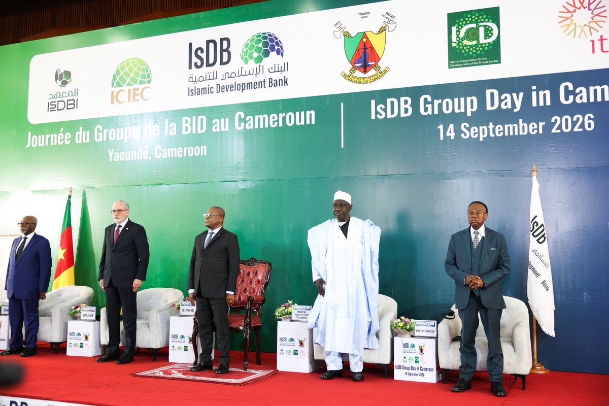 joDionNgute's tweet photo. 🇨🇲Au nom du Chef de l'État, @PR_Paul_BIYA , j'ai présidé ce 14.09.2026, la cérémonie d'ouverture officielle de la Journée du Groupe de la Banque islamique de développement, couplée au lancement des activités du cadre d'engagement-pays 2027-2029. L'événement est destiné à définir, de manière concertée, les priorités du partenariat au cours des trois prochaines années. Séance tenante, ont été signées des conventions visant à financer le secteur privé et certains projets de développement. A date le portefeuille global des interventions de la BID au Cameroun s'élève à près de 2000 milliards de FCFA 🇨🇲
#PM #JDN 
#Cameroun 
@InvestCameroun