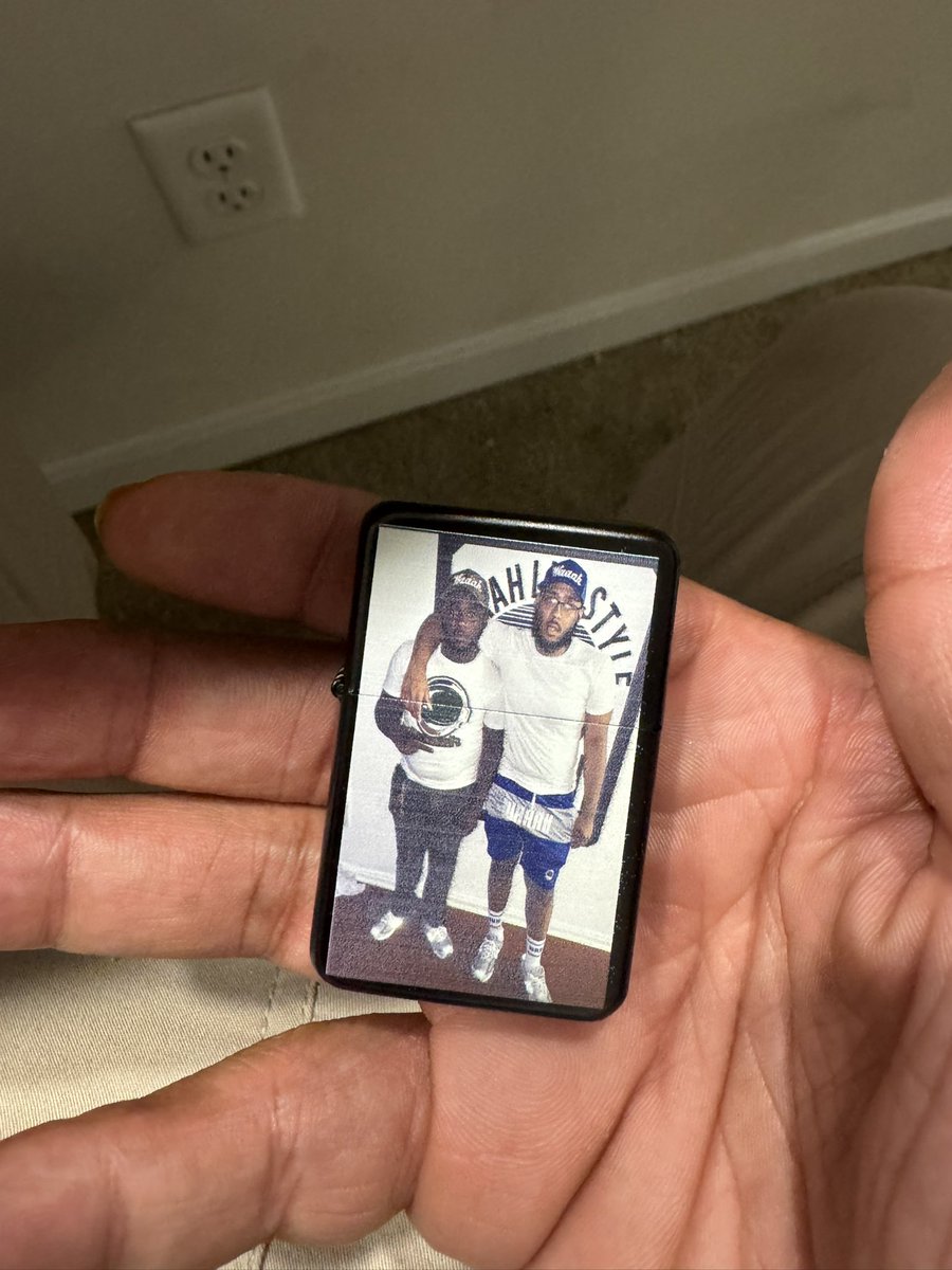 D_Owenss's tweet photo. These type of gifts mean more than anything man #ForeverKp ๐ค๐๏ธ https://t.co/dHBhbF0AKa